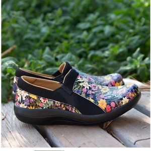 Algeria Shoes (Brand New)